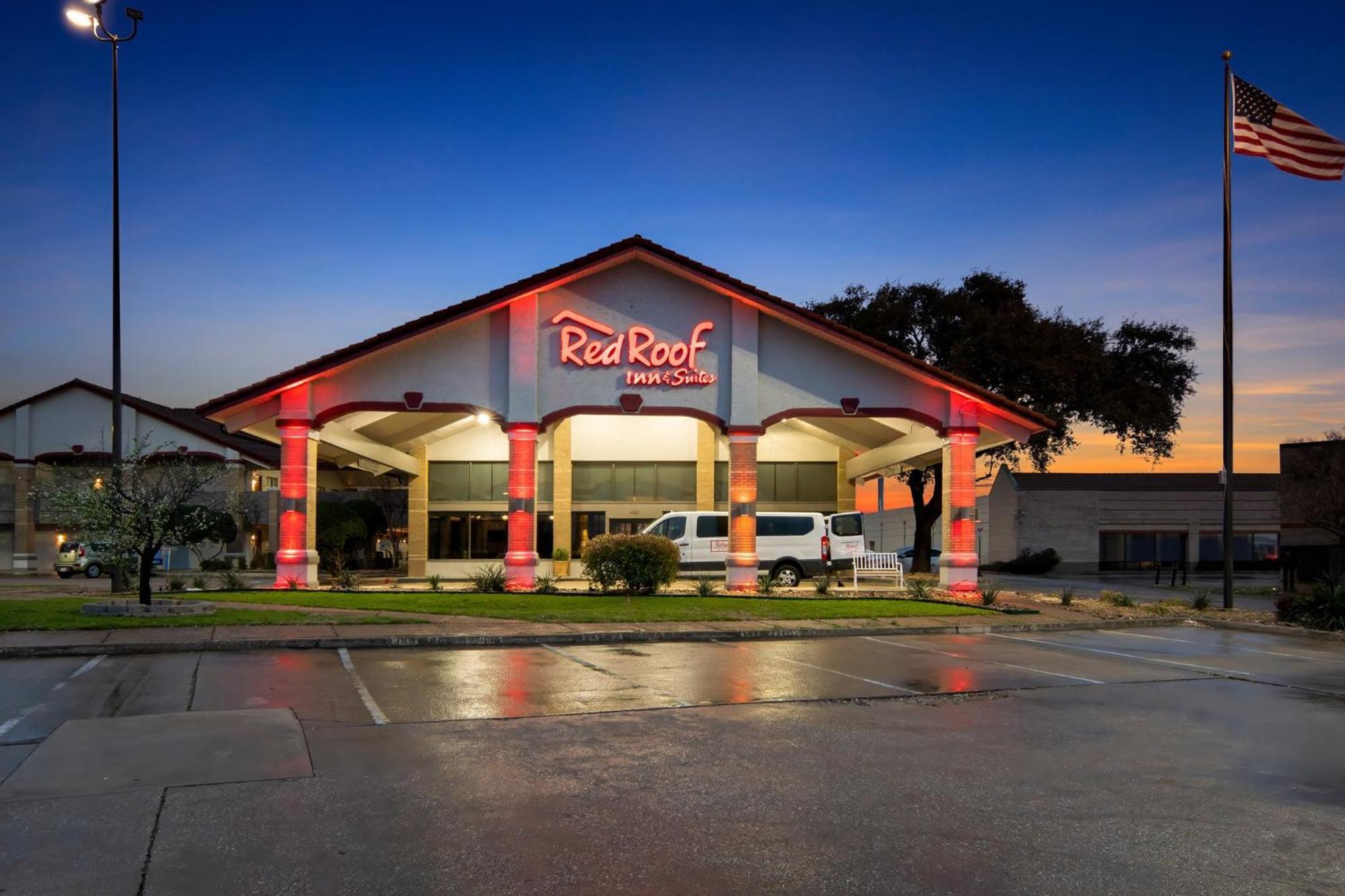 Red Roof Inn & Suites Irving - Dfw Airport South Ngoại thất bức ảnh