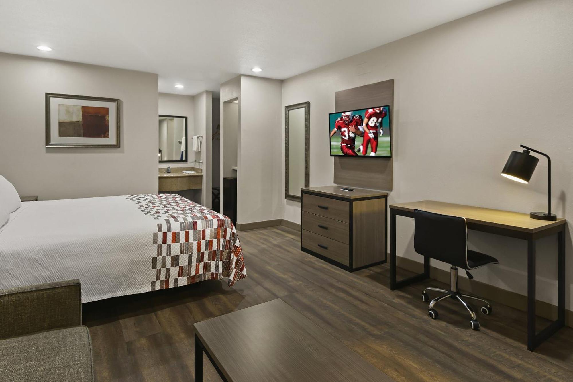 Red Roof Inn & Suites Irving - Dfw Airport South Ngoại thất bức ảnh