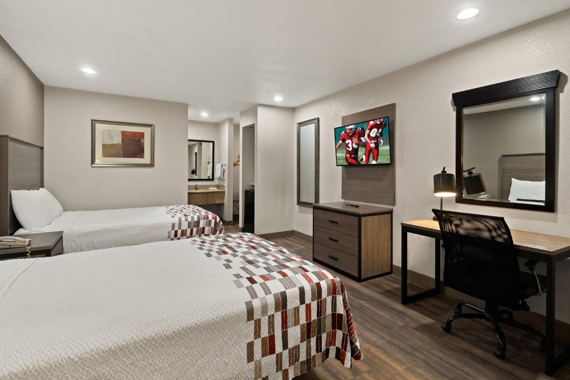Red Roof Inn & Suites Irving - Dfw Airport South Ngoại thất bức ảnh